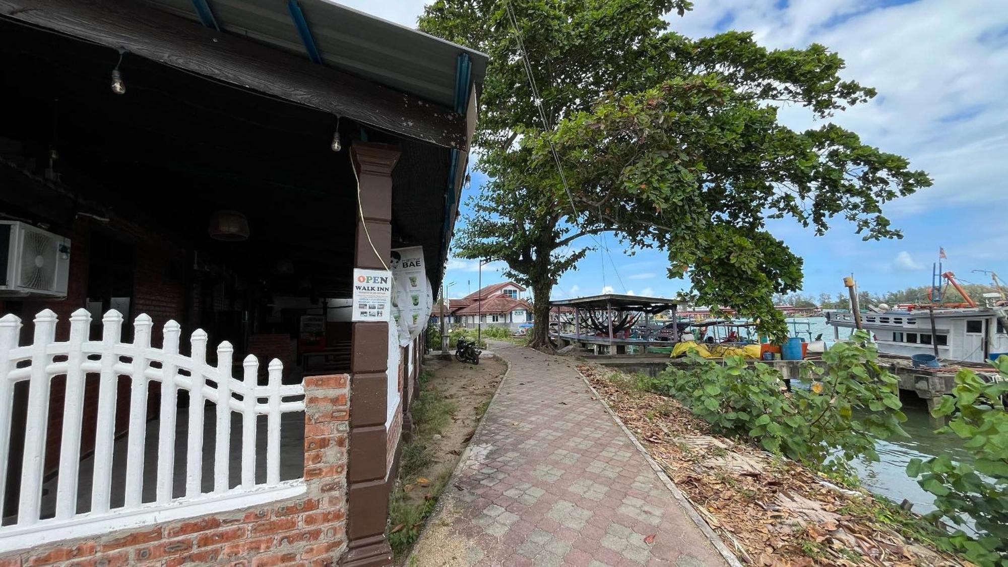 Roomstay By Abe Cottage Kampung Kuala Besut Exterior foto